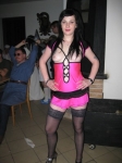 Hostesky dole bez